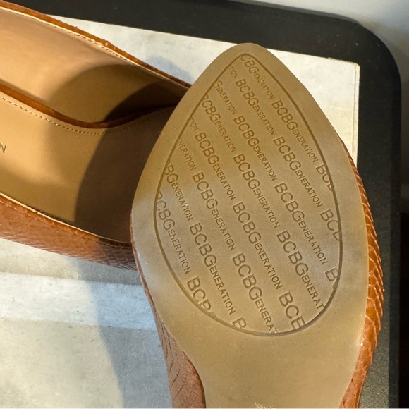 BCBGeneration Women's Penni Platform Pump Stiletto, brown, size 11, NWOT - Picture 9 of 10